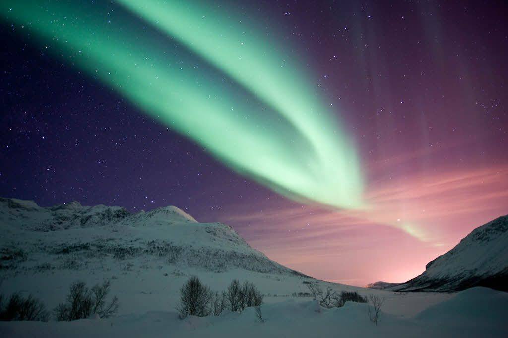 Northern Lights in Norway by Gaute Bruvik, Nordnorsk Reiseliv