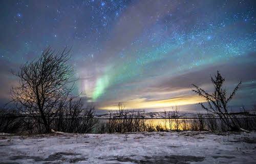 The clear Arctic sky. Photo by Kirkenes Snowhotel
