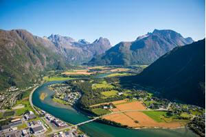 View of Rauma valley by Sverre Hjornevik, Visit Norway