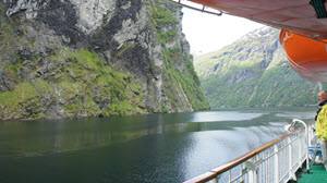 Cruise ship on Geirangerfjord by Nico Mourer, Hurtigruten