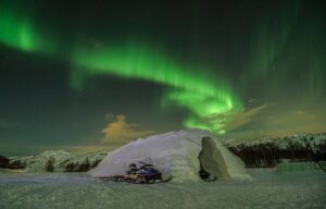 Northern lights at the Kirkenes Snow hotel. Photo By Kirkenes Snow Hotel
