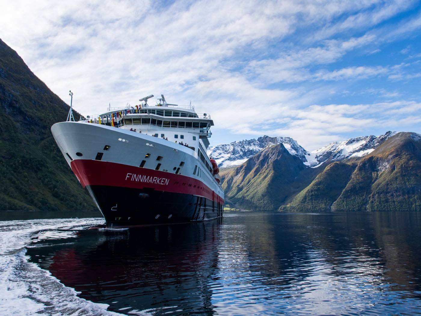 hjorundfjord cruise excursion