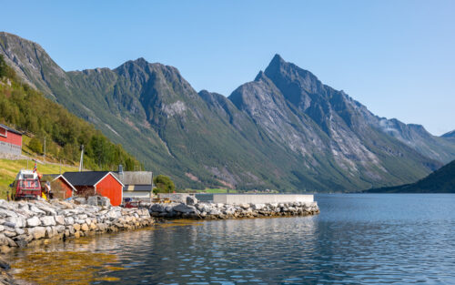 Urke ferry quay with views of Mount Slogen - Photo by Bob Engelsen
